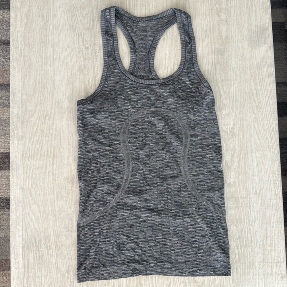 Lululemon grey tank top